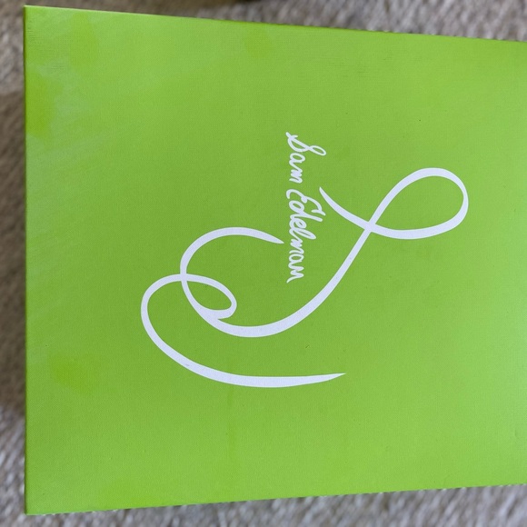 SAM EDELMAN LAGUNA CHELSEA BOOT - Picture 9 of 10